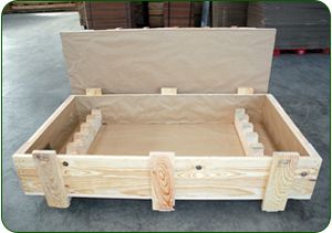 Caja de madera abierta 