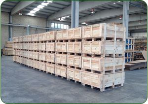 Cajas de maderas ordenadas 